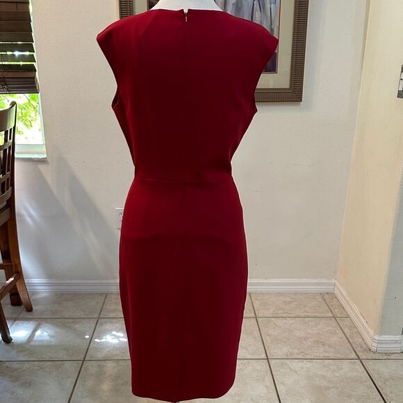 Tahari Elegant Red Cap Sleeve Dress Size 12 - Picture 8 of 10